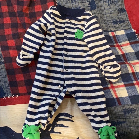 Newborn onesies - Picture 3 of 3